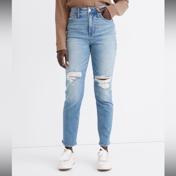 Madewell Curvy Perfect Vintage Jean in Denman Wash: Ripped Edition - Picture 1 of 4